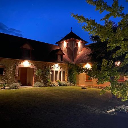 Domaine Des Pierres Trouvees Bed and Breakfast Saint-Vincent  Eksteriør billede